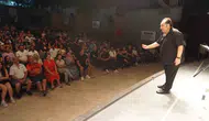 Faruk Sofuoğlu İzmir sahnesinde eski günleri yad etti