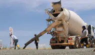 Şanlıurfa'da üç ilçeyi birleştiren 17 kilometrelik yolda beton dönem başlıyor
