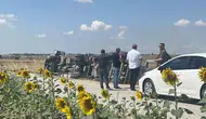 Çorlu yolunda tır devrildi sürücü hastaneye kaldırıldı