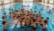 Erzurumlu iş insanından köy çocuklarına unutulmaz havuz günü
