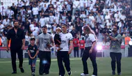 Beşiktaş’ın yeni yıldızı Tüpraş Stadyumu’nda taraftarıyla buluştu