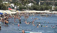 Bodrum sahilinde 38 derecelik sıcak mesai