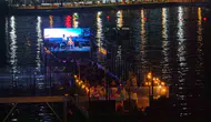 Tuzla’da deniz kenarında açık hava sinema keyfi başladı
