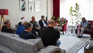 Bolu Valisi şehit ailesini evinde ziyaret etti