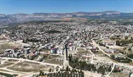 Mut ilçesinde bozulan yollar asfaltla yenilendi