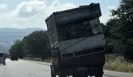Samsun trafiğinde yürekleri ağza getiren hurda kamyoneti