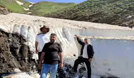 Van'da 3 bin 300 rakımlı yayla yolu süt sağımı için açılıyor