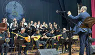 Gölcüklü gençlerden türkülerle dolu ilk sahne deneyimi