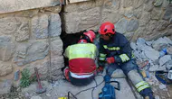 Konya’da duvar arasına sıkışan kedi için dokuz saatlik seferberlik