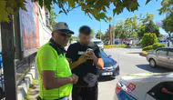 Trafik polisi bir telefonla dolandırılmaktan kurtardı