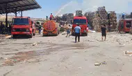 Nizip’teki kağıt fabrikasında dumanlar gökyüzünü kapladı
