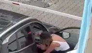 Kadıköy rıhtımda iki kadının kavgası cep telefonuyla görüntülendi