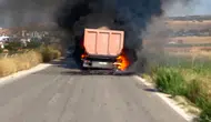 Sincan yolunda yanan tır paniğe neden oldu?