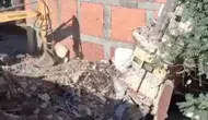 Küçükçekmece'de kentsel dönüşüm yıkımı korku dolu anlara sahne oldu