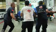 Park kavgası kanlı bitti Bir kişi ağır yaralı