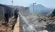 Alanya'da şantiye yangını işçileri sokağa döktü