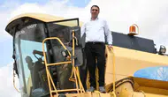 Beylikova Belediyesi kendi tarlasından hasat topluyor