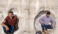 Batman’da Temmuz sıcağında 4 metre karla serinliyorlar