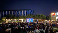 Aydınlı çocuklar açık havada sinema keyfi yaşadı