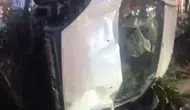 Bakırköy'de kontrolden çıkan otomobil takla atıp park halindeki araçlara vurdu