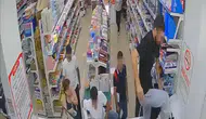 Samsun’da kırtasiye sahibine altı kişilik saldırı kamerada