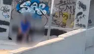 Pes dedirten manzara: Güpegündüz çatıda yakalandılar