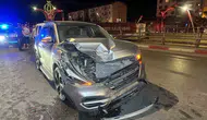 Arkadan çarpma Uşak'ta 6 kişiyi hastanelik etti
