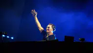 DJ Tiesto İstanbul sahnelerini salladı