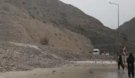 Erzurum'da aniden bastıran sağanak hayatı felç etti: Tünel çıkışında mahsur kaldılar