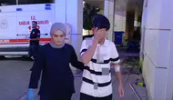 Aksaray’da durakta şakalaşan iki arkadaşın kavgası kanlı bitti