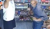 Sakarya’da market reyonunda beklenmedik dans düeti