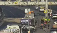 Küçükçekmece'de feci kaza İETT otobüsüne çarpan otomobilde 3 kişi öldü