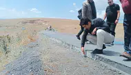 Sarıkamış köylerinde ulaşım sorunu beton yollarla çözülüyor