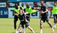 Beşiktaş Avrupa mesaisi için Prag yolculuğuna hazırlanıyor