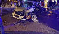 İnegöl’de gece yarısı kaza İki sürücü hastanelik oldu