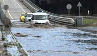 Samsun’da şiddetli yağış trafiği felç etti