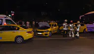 Beyoğlu’nda servis minibüsü sekiz aracı birbirine kattı