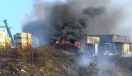 Tuzla’da otluk alanda başlayan yangın yatları küle çevirdi