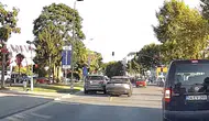 Sakarya trafiğinde tehlikeli şov Makas atan sürücü kamerada