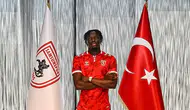 Samsunspor kadrosunu baştan aşağı yeniledi