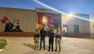 Kilis'te cezaevinden kaçan iki hükümlü köylü yolunda yakalandı