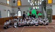 Burhaniye’de Yaz Kur’an Kursunu bitiren 80 çocuk hatim heyecanı yaşadı