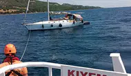 Çanakkale Boğazı’nda motoru bozulan tekne paniği