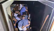 Gökova'da yelkenli teknedeki göçmen operasyonu 40 kişi yakalandı