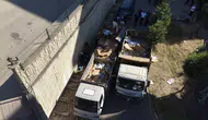 Karabük'te bir sitenin bahçesinden 4 kamyon çöp çıktı