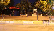 Gece yarısı durakta unutulan çanta panik yarattı, bomba imha ekipleri patlattı
