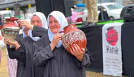 Kınık köyü 150 yıllık çömlekçilik geleneğini festivalle kutluyor