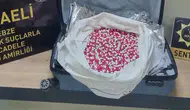 Valizden 21 bin sentetik ecza çıktı, iki kişi tutuklandı