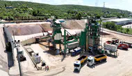 Kocaeli yolları kendi tesisinden gelen asfaltla yenileniyor
