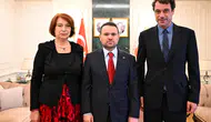 Adalet Bakanı Uğur Mumcu ailesiyle bir araya geldi